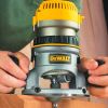Rebajadora de arranque suave 2-1/4 HP DW618 DeWalt